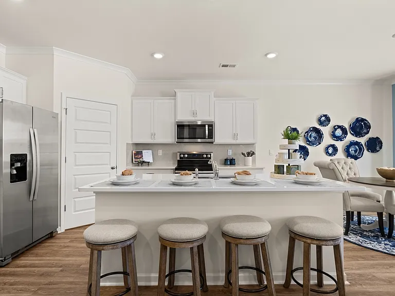 1425 Village Brook Dr — Photo 6