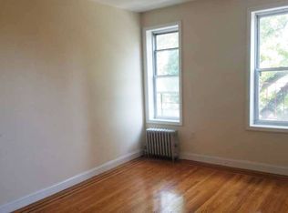 16418 43rd Ave APT C5, Flushing, NY 11358