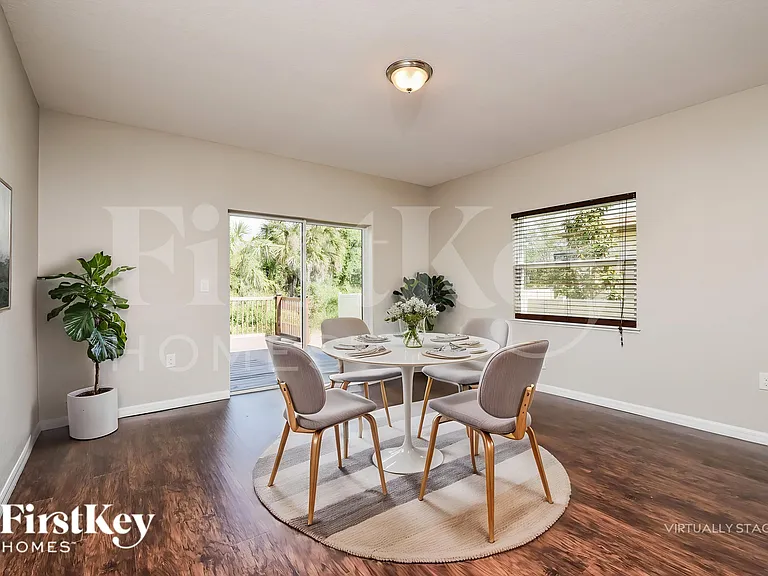 3379 Toluca Ter — Photo 6