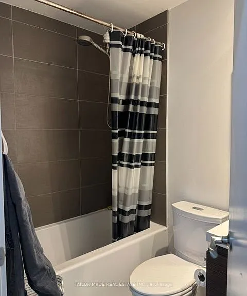 1030 King St W #209 — Photo 5