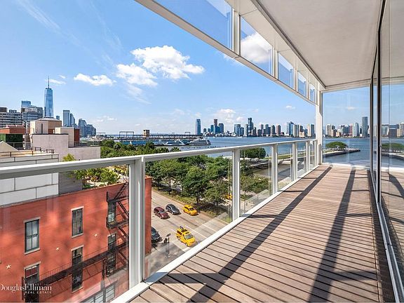 3rd image of 165 Charles St APT 13