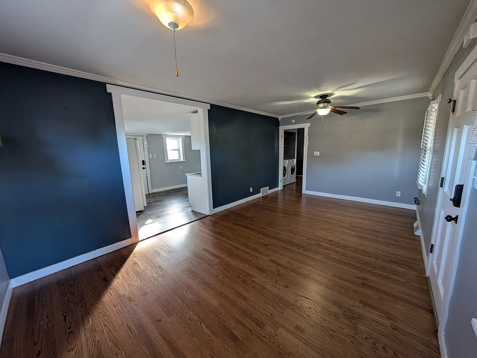 2 bed, 1160 sqft, $2,300 — Photo 2
