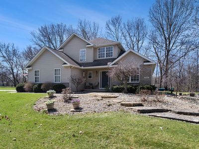 7926 Forest Creek Ct, Whitmore Lake, MI, 48189
