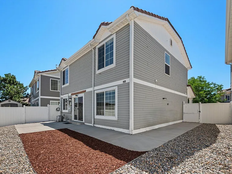 21459 Randolph Pl — Photo 16