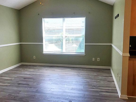 4th image of 7840 Hunters Lake Cir S