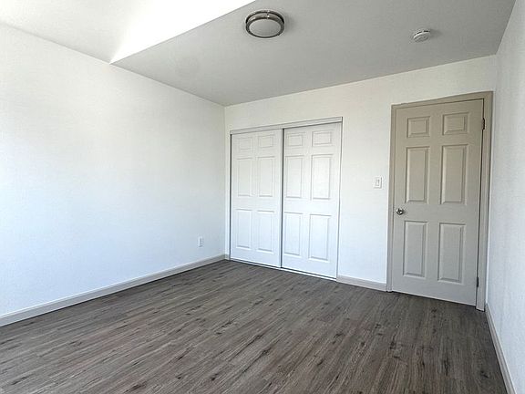5th image of 111 Ximeno Ave APT B