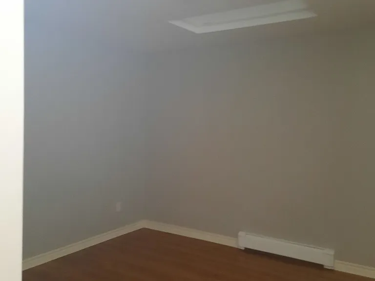 192 King St W #301 — Photo 14