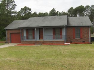 5556 Grimes Rd, Fayetteville, NC 28306