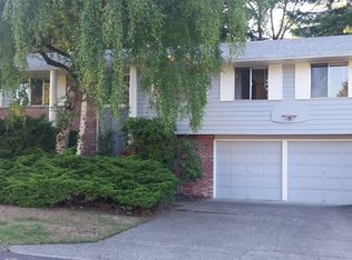827 170th Pl NE, Bellevue, WA