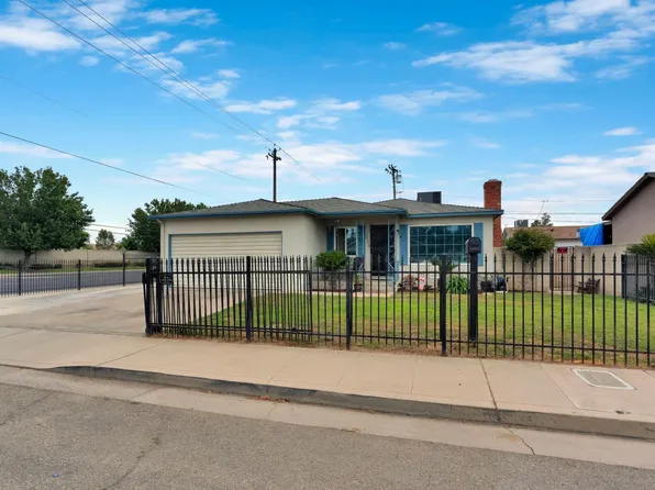 2003 Dennis Dr, Selma, CA 93662