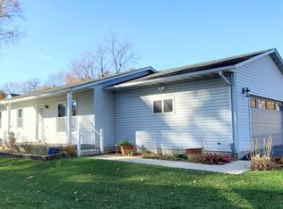 317 E Center St, Mount Morris, IL 61054