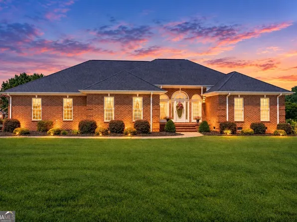 1121 Beacon Light Rd, Hartwell, GA 30643