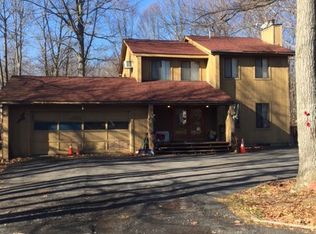 1122 Norfolk Rd, Tobyhanna, PA 18466
