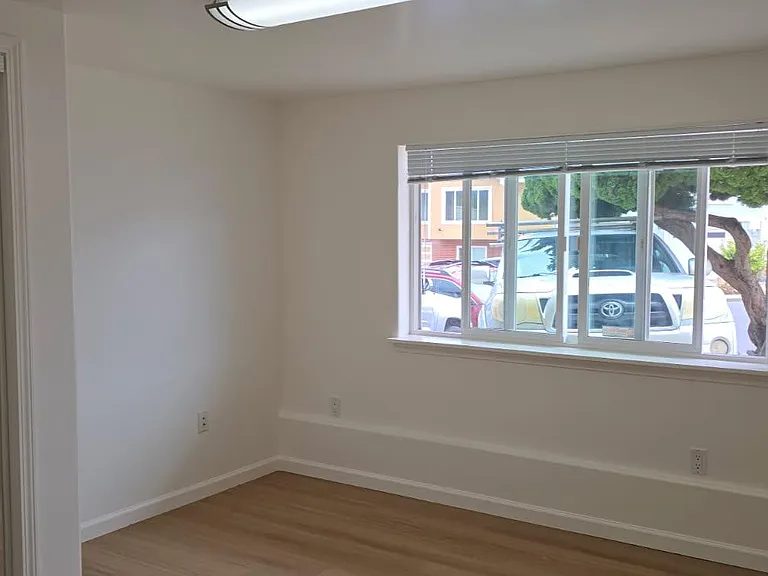 172 Saint Francis Blvd — Photo 2