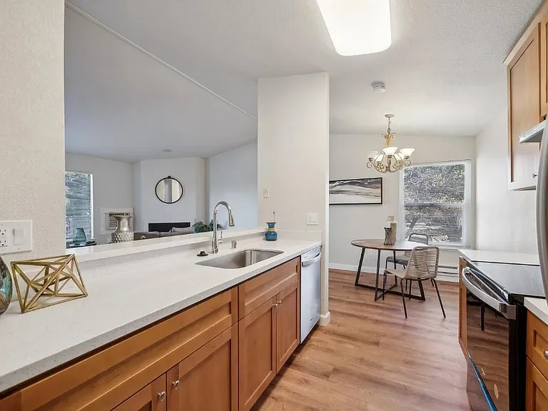 2227 W Gordon St #A — Photo 2