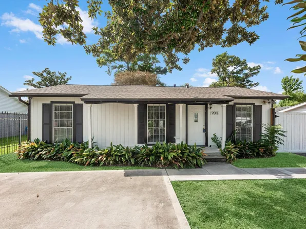 9011 Kerrwood Ln, Houston, TX 77080