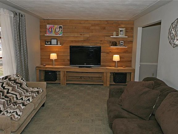 2nd image of 2009 W 37th St