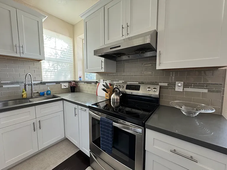 Updated fully stocked kitchen
