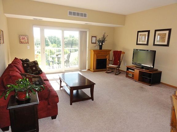 2nd image of 601 Levander Way APT 303