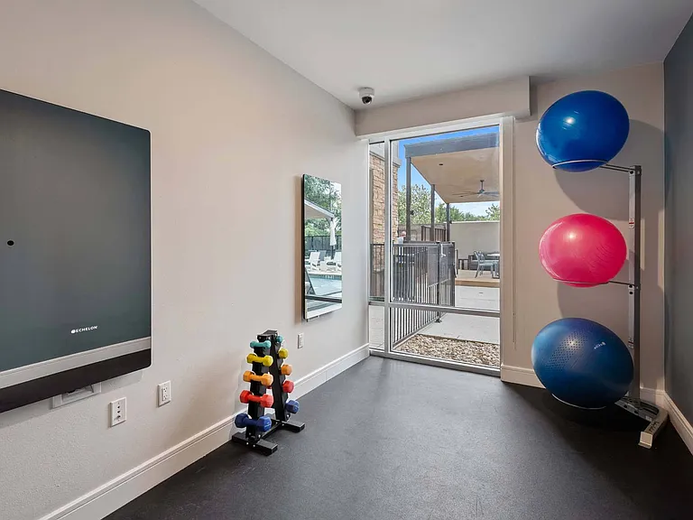 Strengthen your core and improve flexibility with our dedicated space featuring exercise balls.