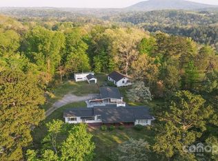 4060 Halloway St, Hickory, NC 28602