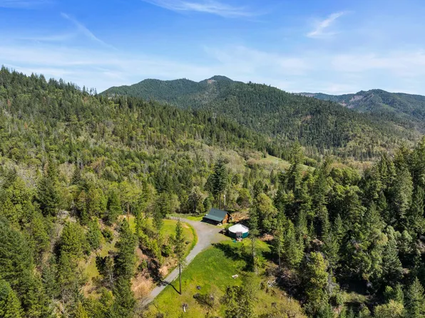 17939 E Evans Creek Rd, Rogue River, OR 97537
