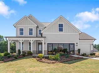 221 Grand Meadows Dr, Hoschton, GA 30548