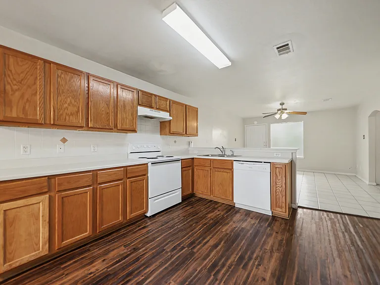2307 Terrace Dr, Killeen — Photo 11