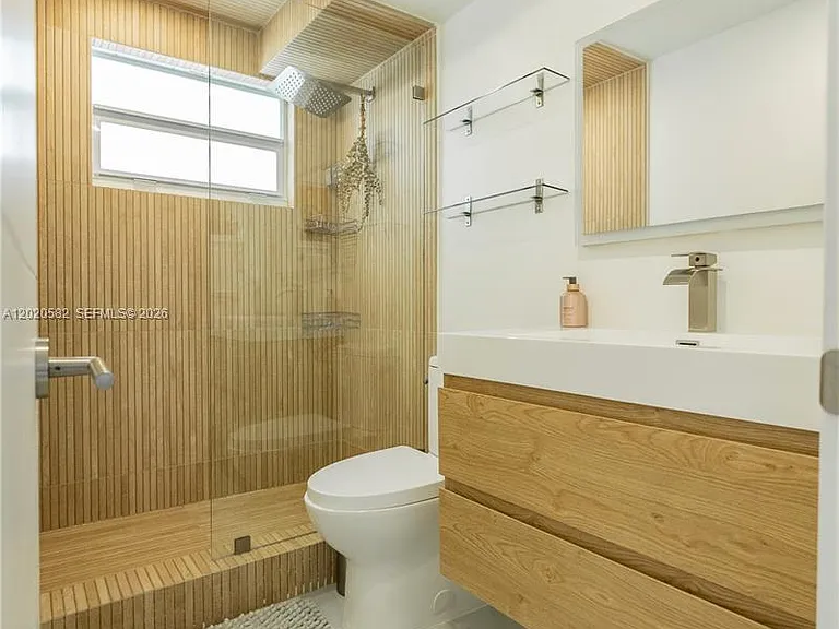 301 Jefferson Ave #4E — Photo 5