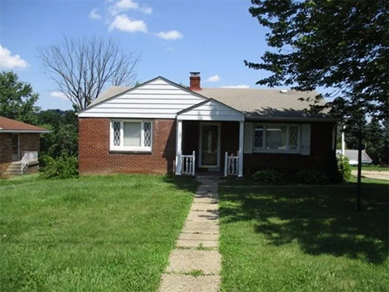 1412 Gilmore Dr photo 1