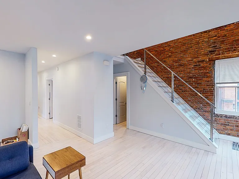 855 State St #TOWNHOUSE — Photo 24