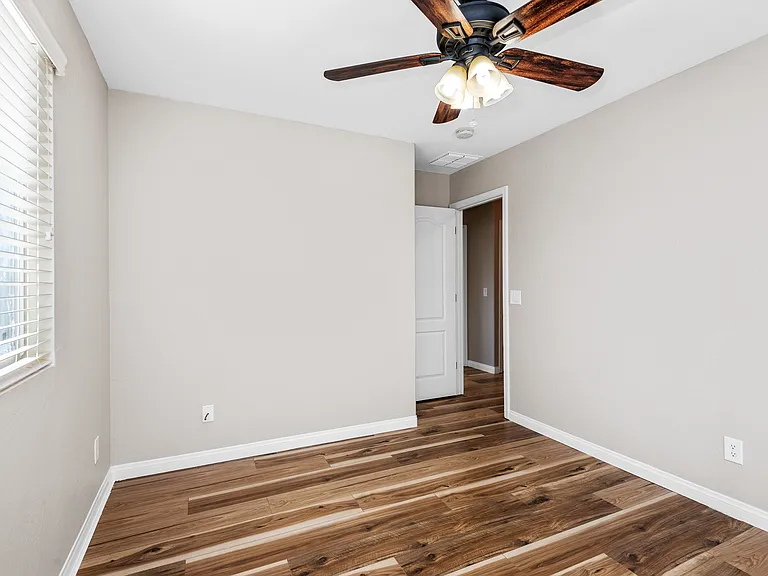 4311 E Carla Vista Dr — Photo 23