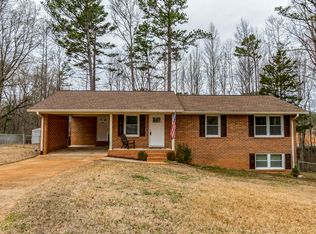 57 Leigh St, Commerce, GA 30529