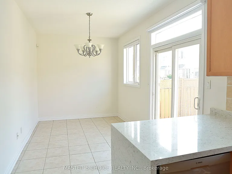 68 Oakford Dr — Photo 12