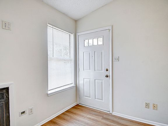 4th image of 4243 Thalia Station Cir
