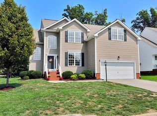 2301 Tomahawk Meadows Dr, Midlothian, VA 23112