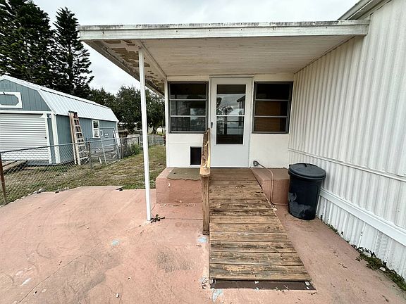 4th image of 1122 20th St