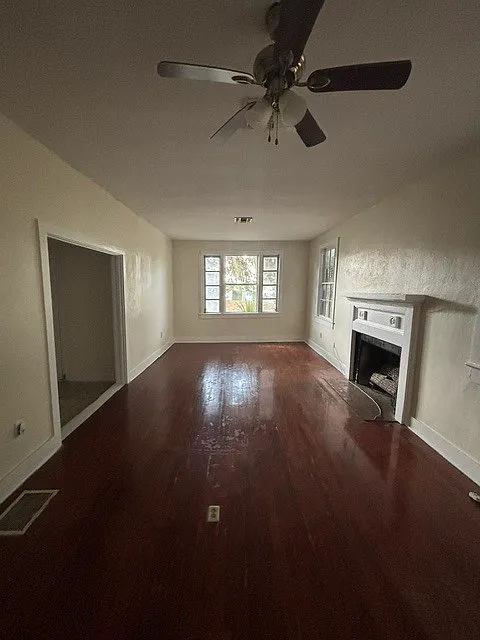 2 bed, 1.0 bath, $1,100 — Photo 2
