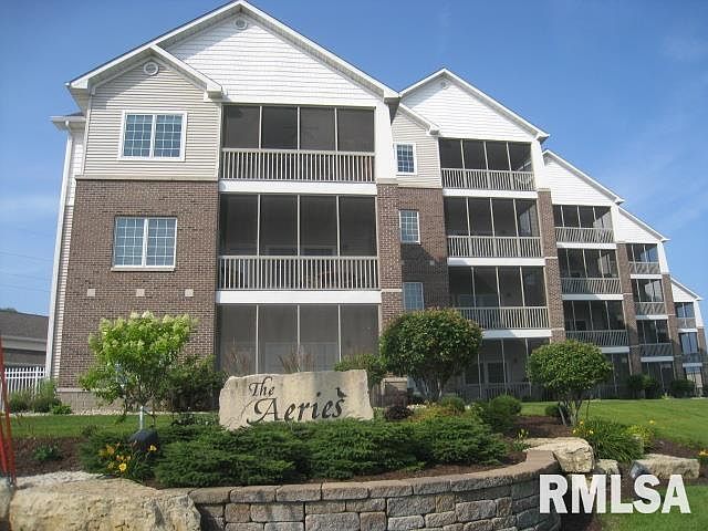 1st image of 4024 River Dr #3C