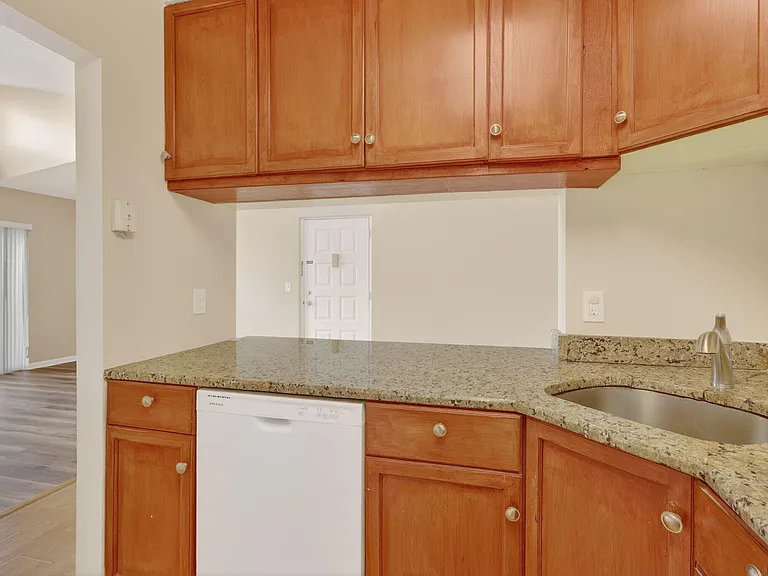 624 Sea Pine Way #B3 — Photo 16
