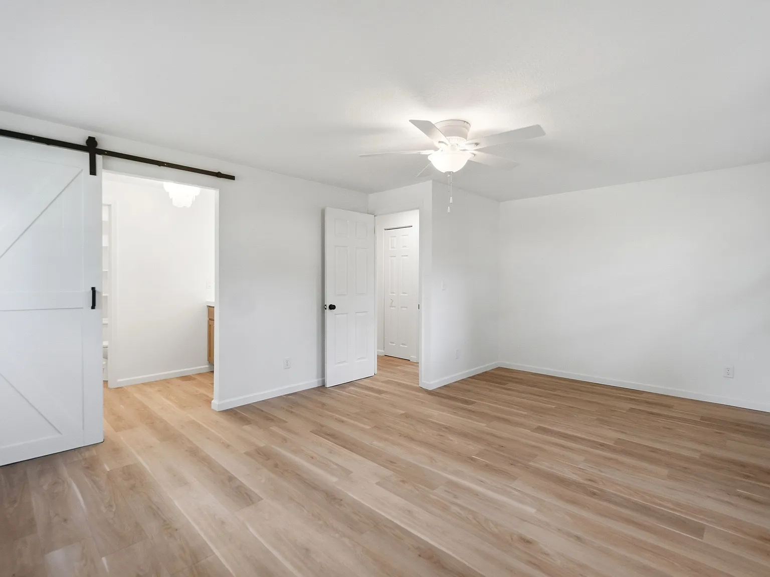3 bed, 1488 sqft, $2,200 — Photo 4
