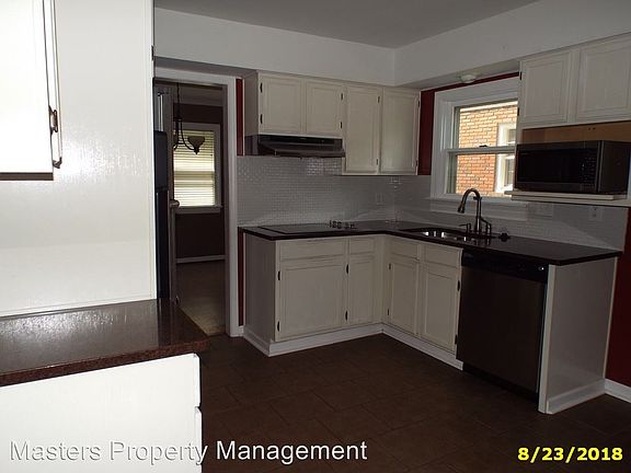 5th image of 2822 Algonquin Pkwy