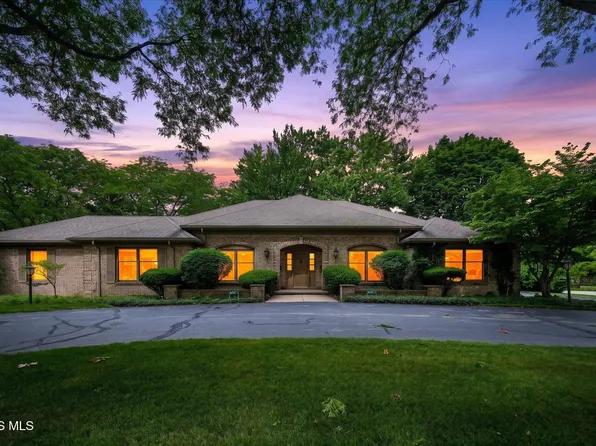 2043 Whitehall Rd, Toledo, OH 43606