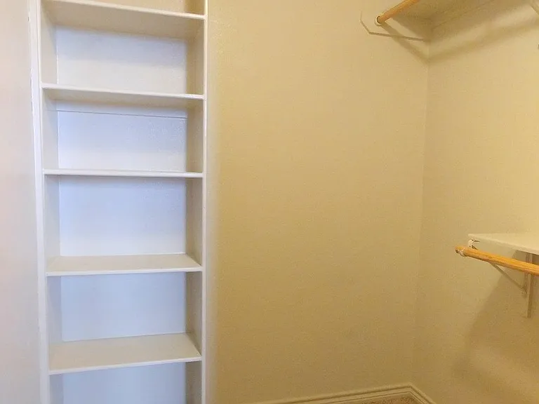 208 N Bryan Ave #26 — Photo 2