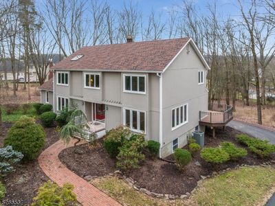 8 Bedford Ct, Annandale, NJ, 08801