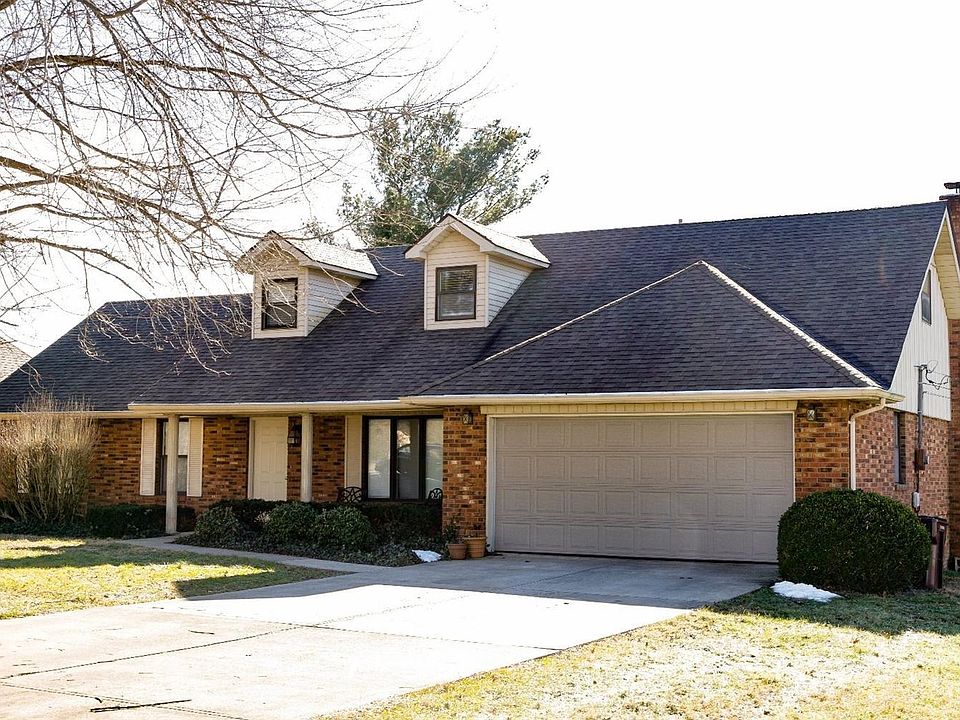1st image of 115 Palm Cir