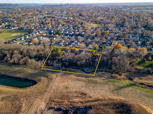 20 1/2 Avenue Nw, Rochester, MN 55901