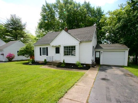 2nd image of 102 Jackson Dr