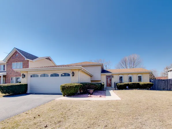 770 N 9th Ave, Addison, IL 60101