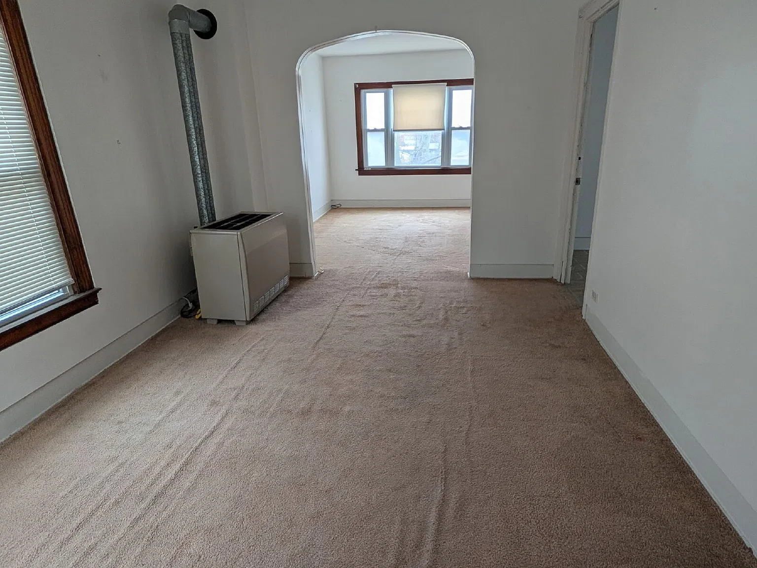 2 bed, 1.0 bath, $900 — Photo 4
